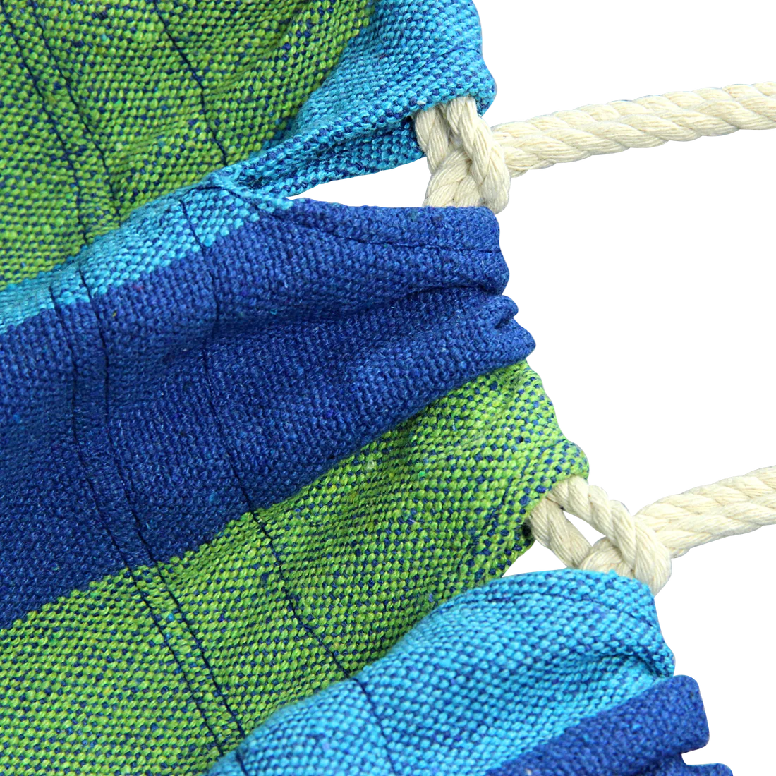 Détail de la toile de la hamac 10T AzurinXL en coton, rayures vertes et bleues, fixation robuste avec corde épaisse, idéale pour une personne.