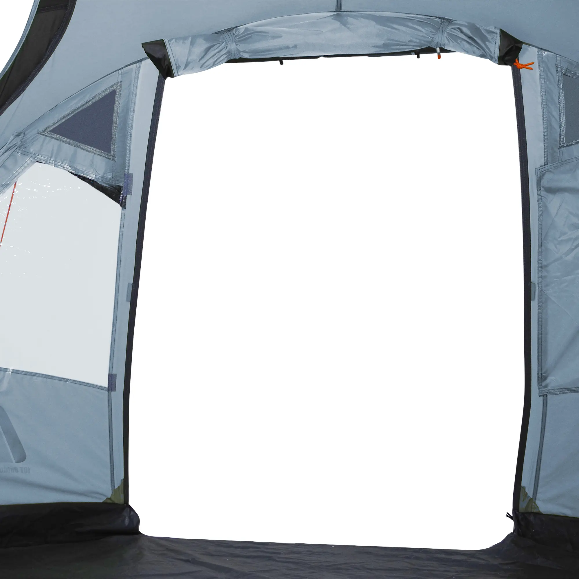 Großer Eingang des 10T Mandiga Arona 5 Tunnelzelts, Sicht auf wetterfestes Polyester, Fenster mit Abdeckung und Moskitonetz, abgesteppter Boden, Zeltfarbe Blau/Grau, geeignet für 5 Personen, Stehhöhe.