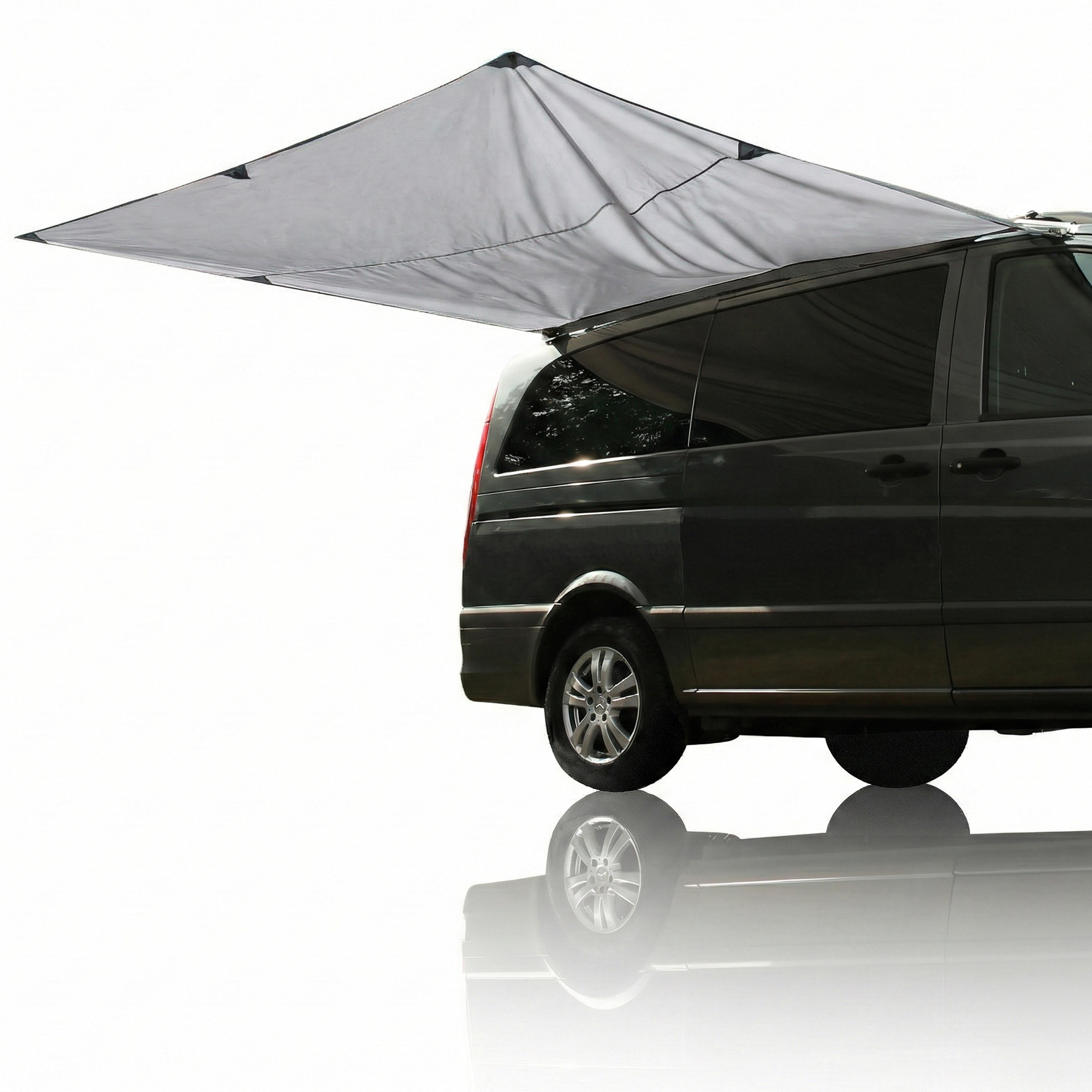 Auvent gris uni your GEAR Cavoli 260x240 cm fixé au toit d’un fourgon, toile rectangulaire tendue, coins renforcés et bords noirs, protection UV, sans arceaux ni accessoires.