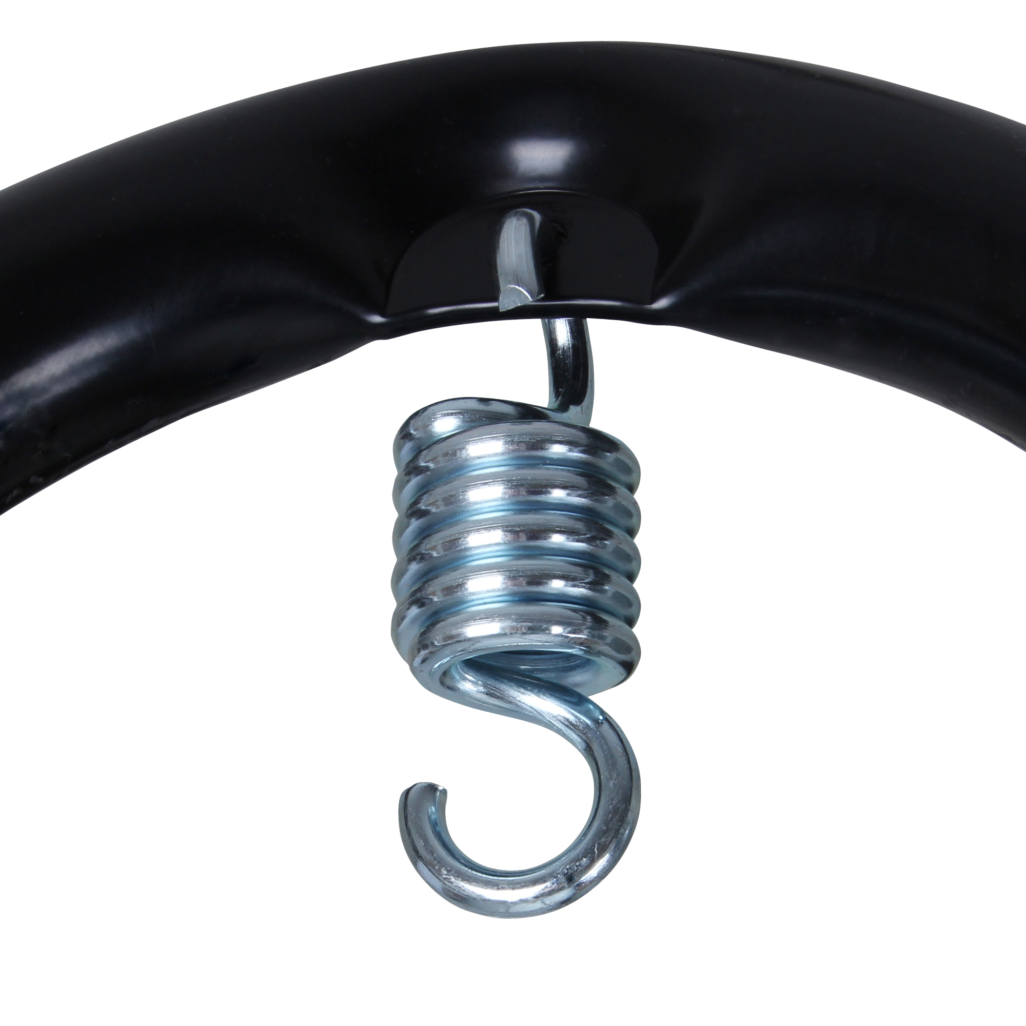 Dettaglio del gancio a molla in metallo del your GEAR Hängesesselgestell nero, robusto e regolabile, ideale per sostenere fino a 240 kg. Struttura stabile e resistente, adatta per sedie sospese.