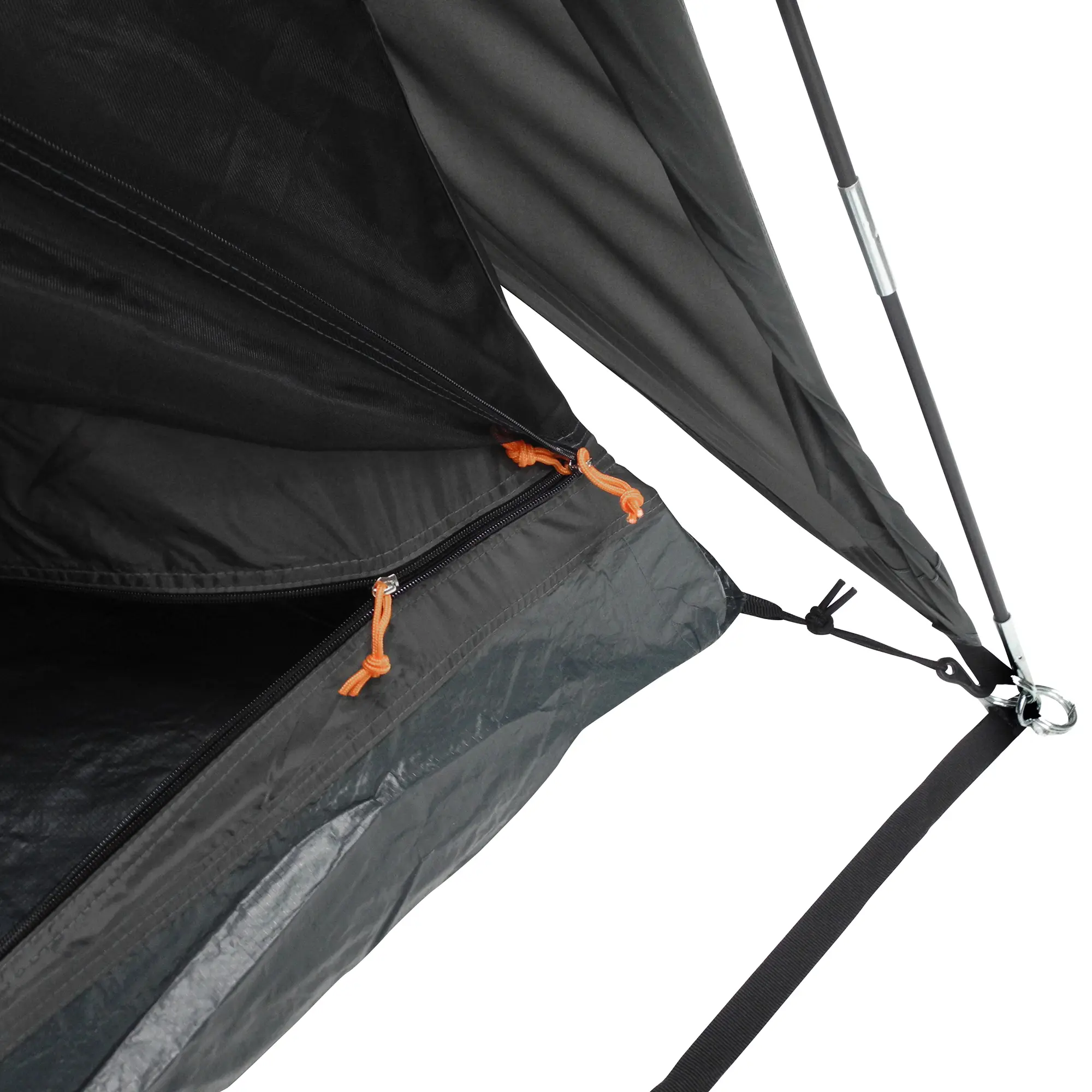 Detailansicht des 10T Glenhill Beechnut 4 Mann Kuppelzelts: Reißverschluss-Eingang mit orangefarbenen Zippern, wasserdichter Boden, stabiles Gestänge, robuste Nähte und Insektenschutznetz sichtbar.