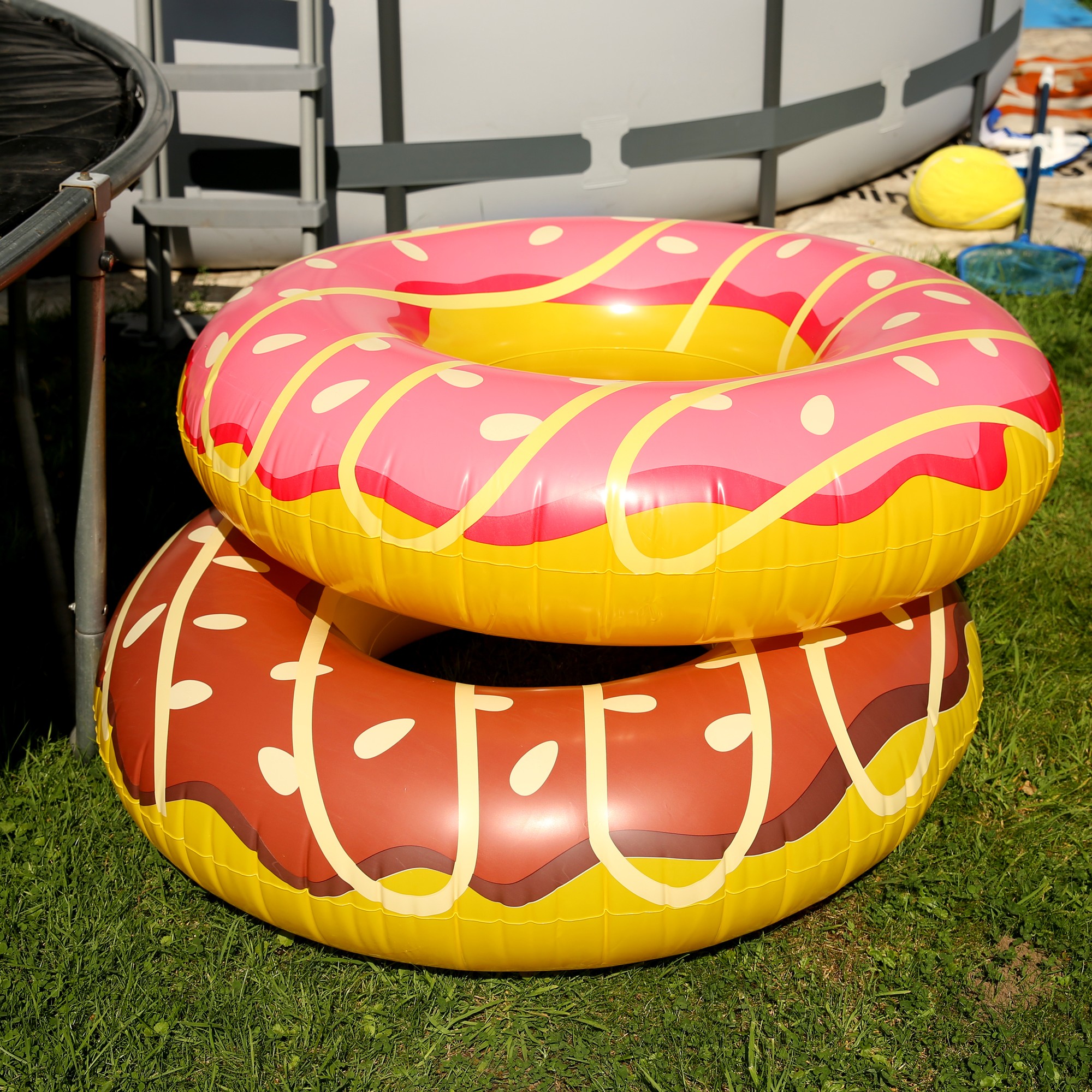 Jilong Schwimmring Big Brown Donut XL Wasserspielzeug Sitzreifen Poolsessel Schwimmsitz Ø 110x30 cm