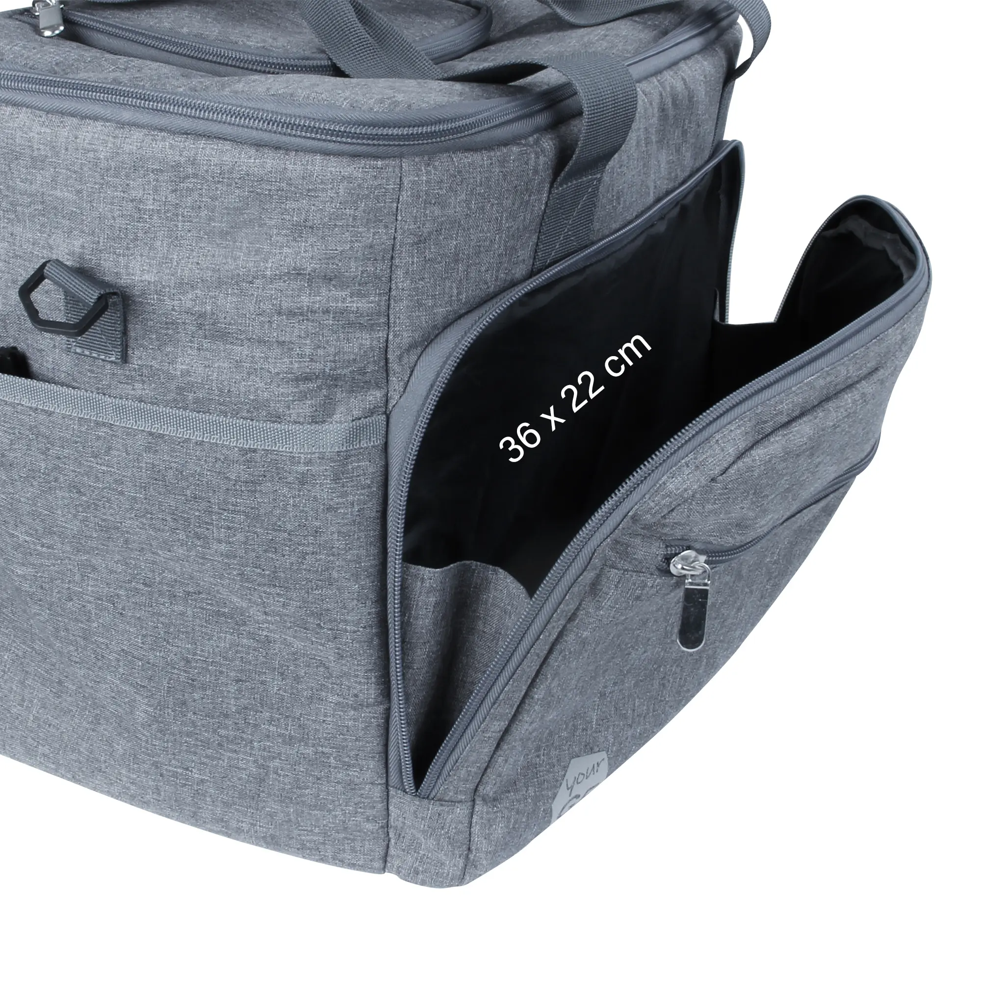 your GEAR foldable cooler bag Cavoli, 30L, grey, with large insulated compartment and front zip pocket (36 x 22 cm), sturdy handles, durable fabric, ideal for picnics, shopping, and keeping food cold or warm.