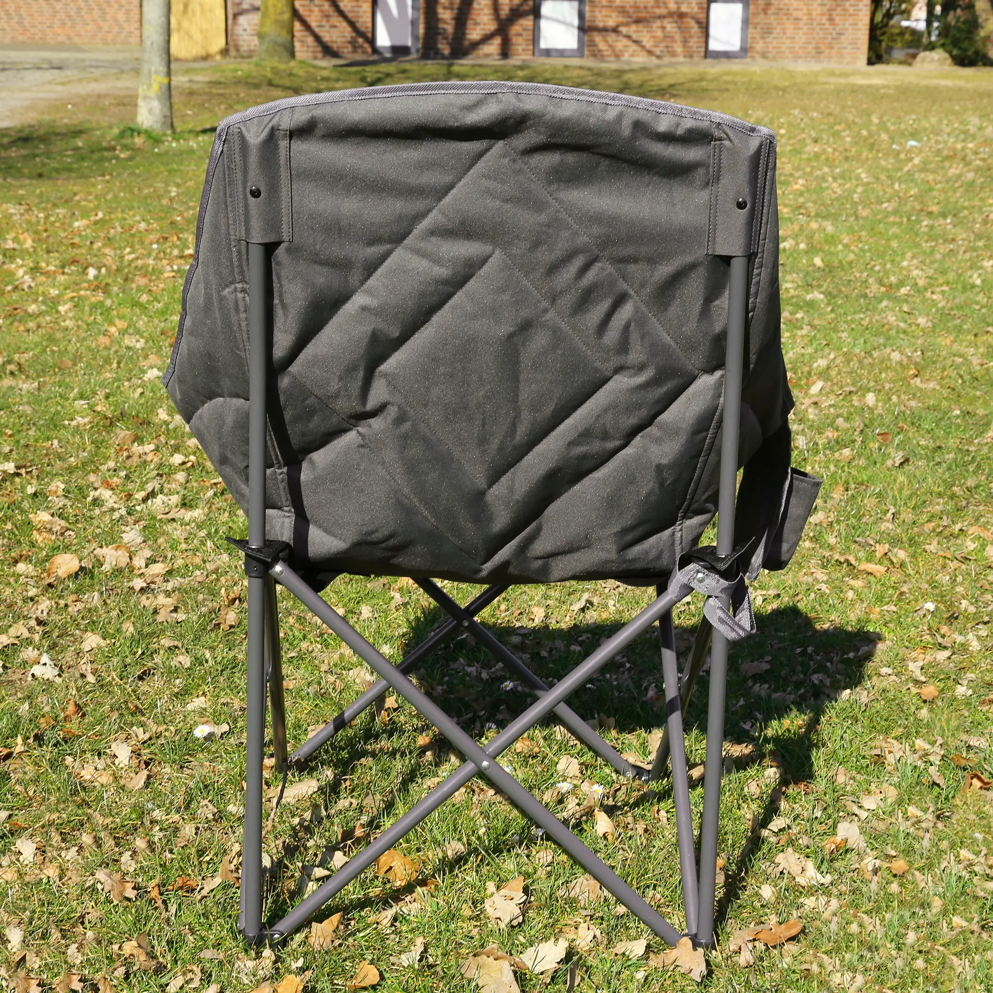 Silla de camping your GEAR Imola XXL plegable, respaldo alto y acolchado, estructura de acero robusta y asiento extra ancho en tela Oxford gris, ideal para exteriores.