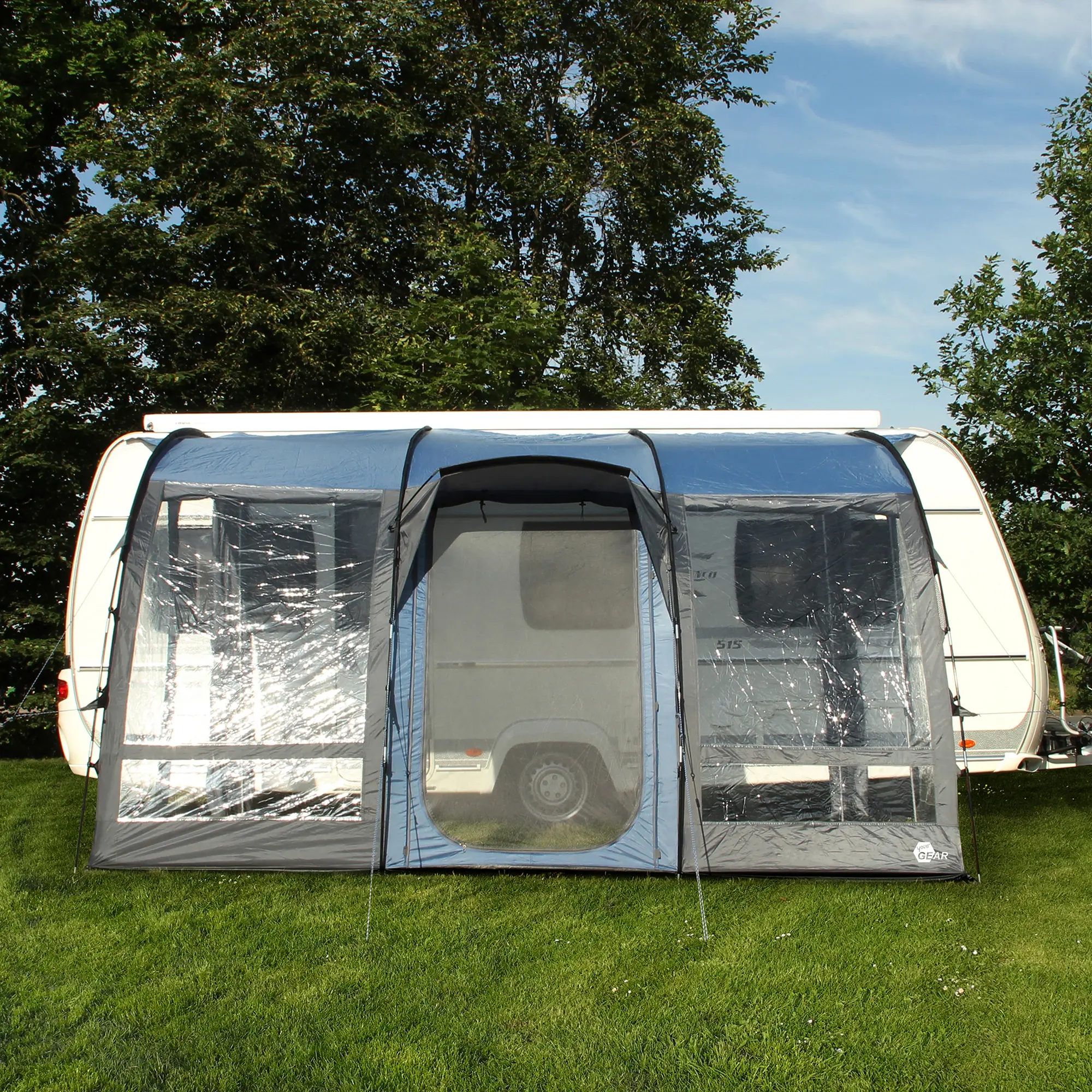 Auvent de caravane yourGEAR Verona 390, 10m², grandes fenêtres panoramiques transparentes, porte centrale, tissu bleu et gris, montage sur caravane, adapté aux voyages, imperméable, protection UV 50+.