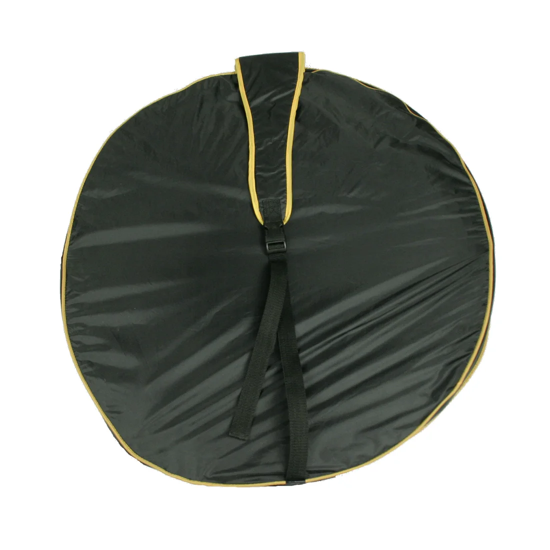 Sac de transport rond noir avec bordures jaunes pour but de football pop-up 10T, poignée et sangle visibles, pratique pour transporter un mini but de 120x90 cm, idéal pour le jardin ou les voyages.