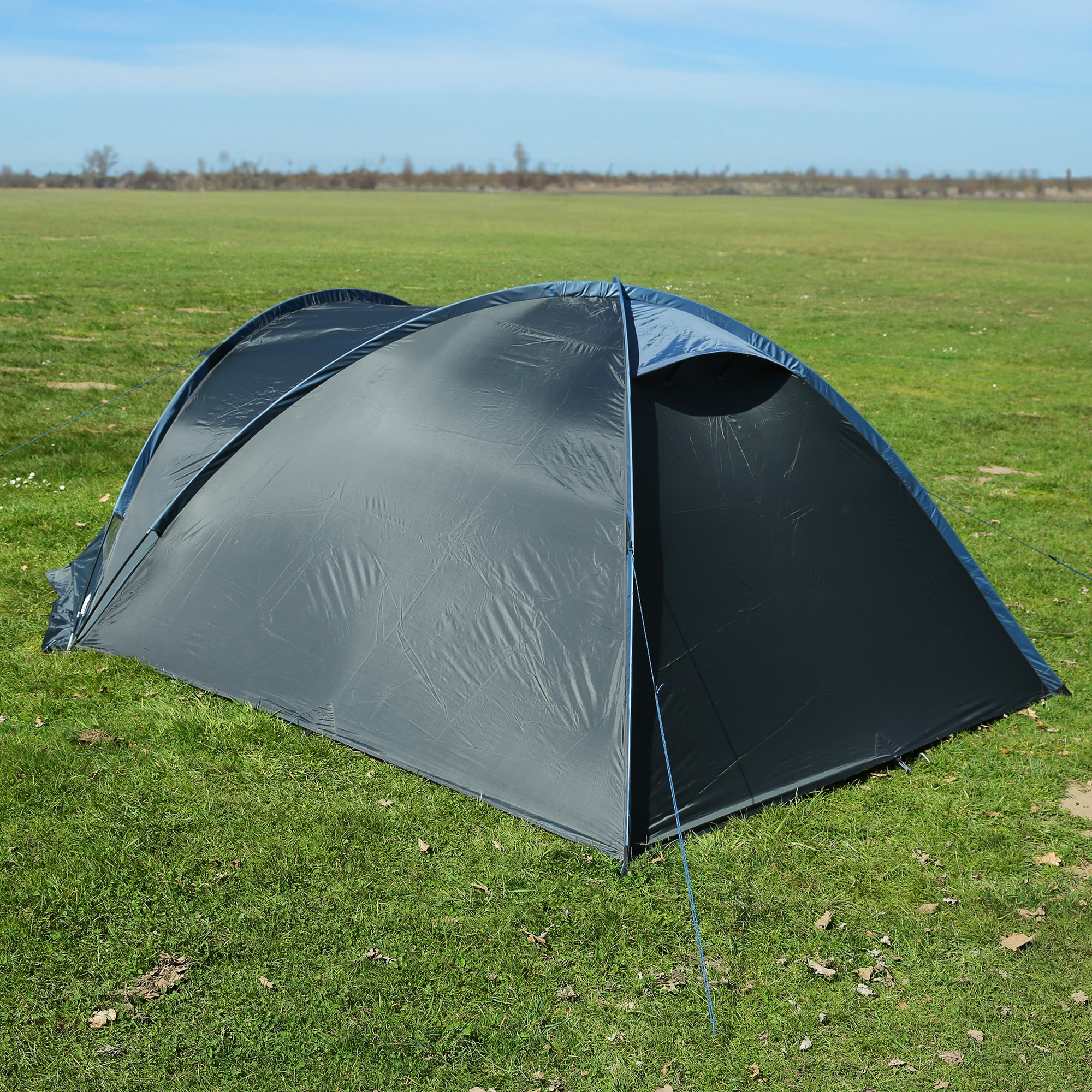 Tienda de campaña your GEAR Monza para 4 personas, tipo cúpula, color azul oscuro, con doble pared, vestíbulo, ventanas transparentes y suelo, montada sobre césped en exterior. Ideal para camping y resistente a UV.