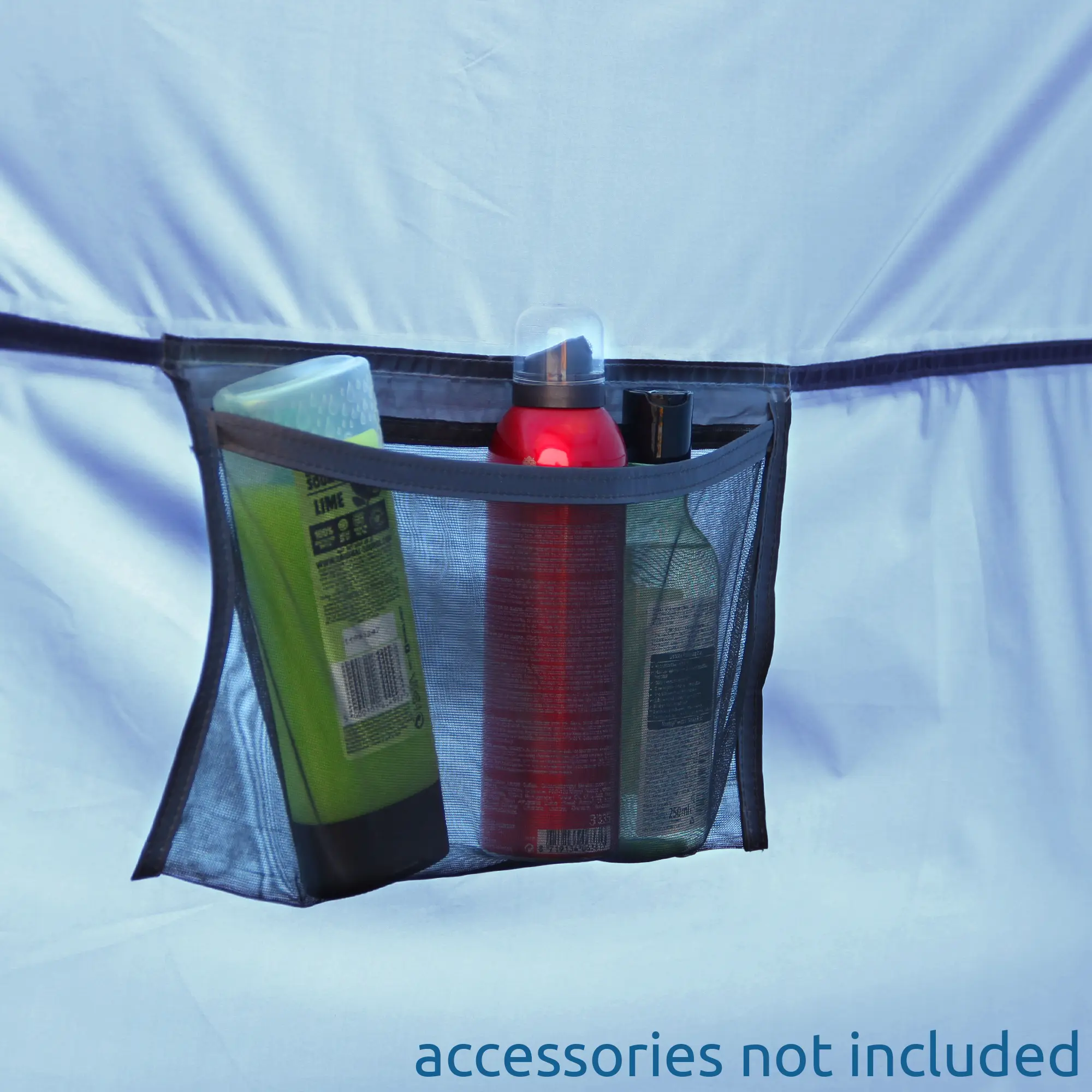 Tasca portaoggetti aus Netzmaterial im your GEAR Aquila Duschzelt, ideal für Duschgel und Shampoo; helles Zeltgewebe, robuste Verarbeitung, Zeltzubehör nicht im Lieferumfang enthalten.
