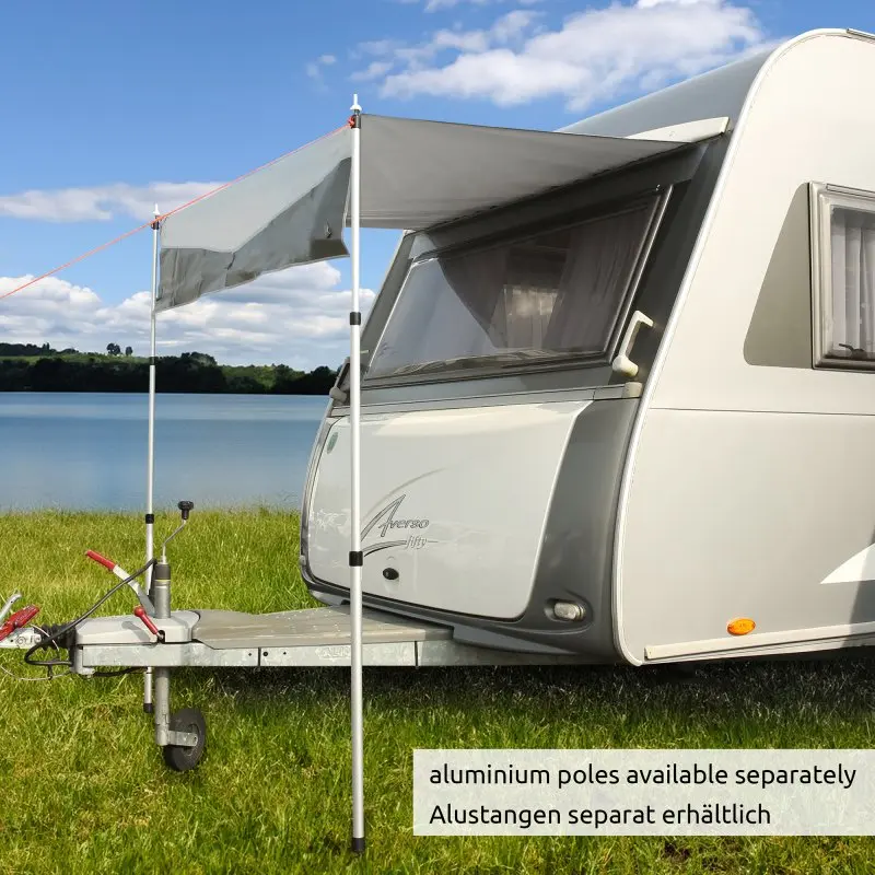 Caravana con bugschutzplane térmica your GEAR 240 x 200 cm, plateada con revestimiento de aluminio y forro interior de vellón, instalada en la parte frontal, ideal para protección contra el clima.