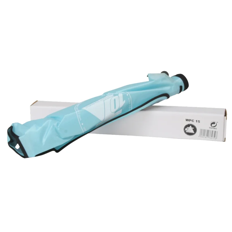Sac étanche 10T Dry Bag WPC 15 litres bleu clair, compacté, avec valve latérale visible, posé devant sa boîte d’emballage blanche, idéal pour protéger l’équipement lors d’activités outdoor.