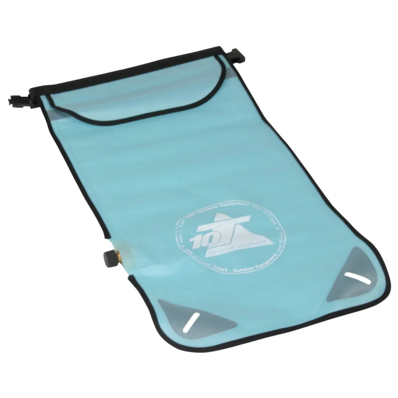 Bolsa estanca 10T Dry Bag WPC de 5 litros en color azul claro, con válvula lateral para compresión, costuras selladas y cierre enrollable, ideal para mantener el equipo seco en actividades al aire libre.