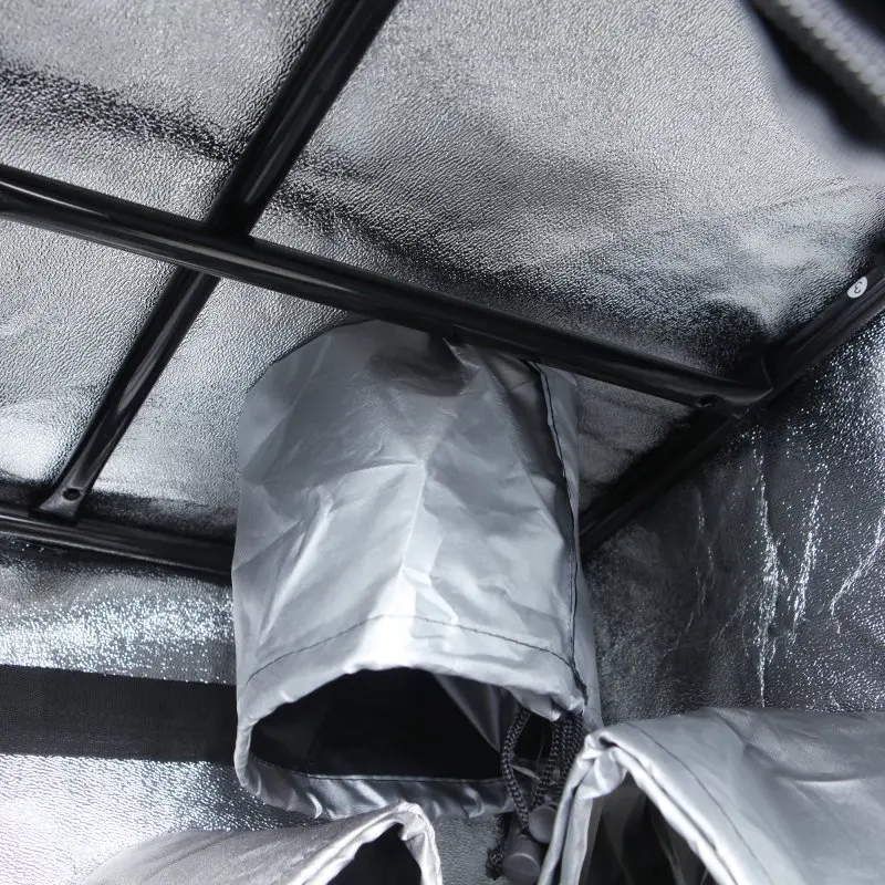 Dettaglio interno della growbox yourGEAR Growzelt Plantsville 40x40x120 cm, con rivestimento riflettente argentato, struttura in metallo nero e apertura per ventilazione regolabile per coltivazione indoor.