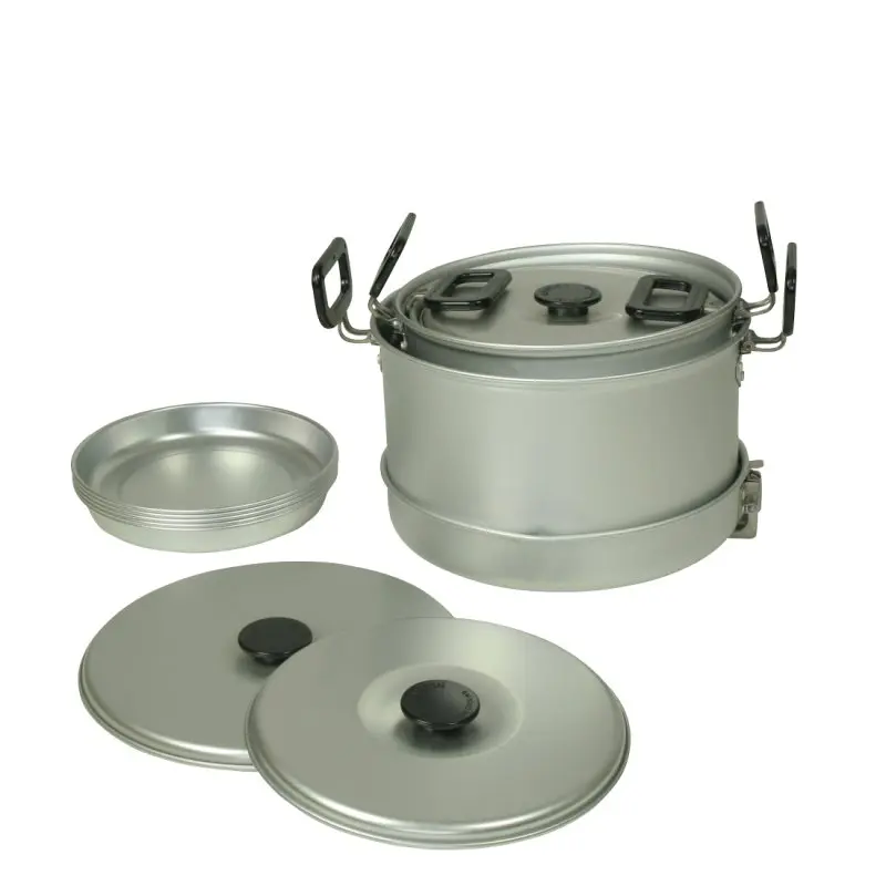 Camping Kochset 10T Woodman V: Stapelbare Alu-Töpfe und Pfannen mit Klappgriffen, passenden Deckeln und Tellern, silberfarben, für 4–5 Personen, ideal für Outdoor-Kochen und Campingausflüge.