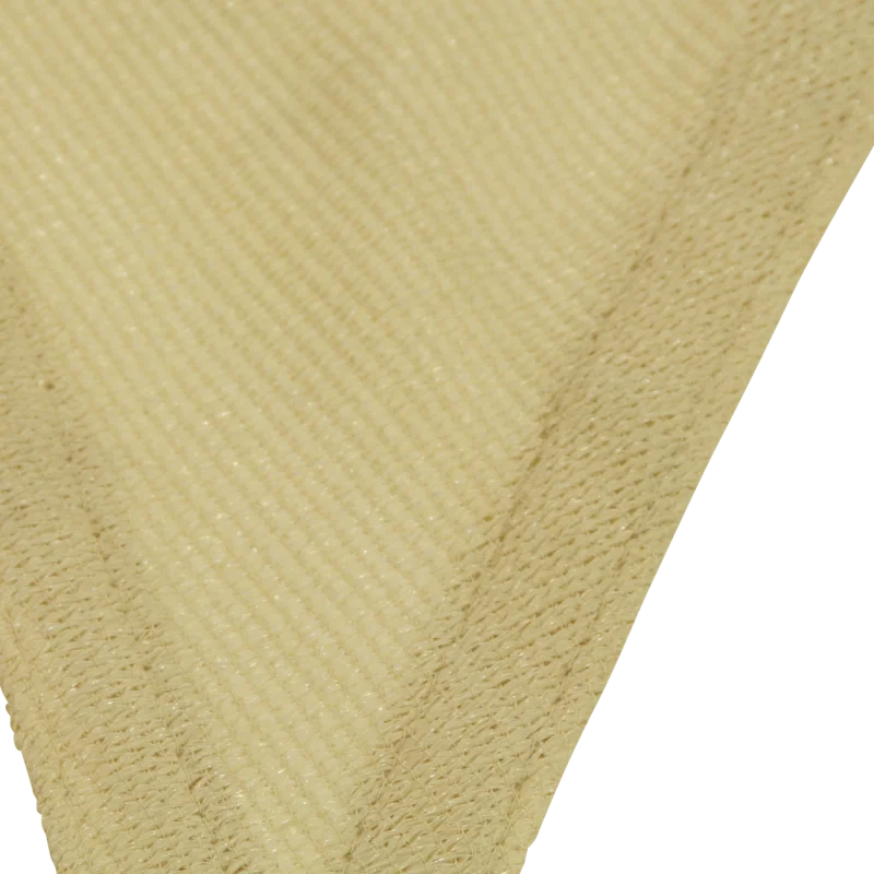 Dettaglio del tessuto beige del 10T Emerson Tarp triangolare 5m, resistente alle intemperie, traspirante, con cuciture rinforzate e trama visibile per protezione solare e 90% di protezione UV.
