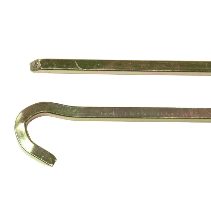 Zwei 10T PEG IT VK-22SV Zelt-Heringe aus Stahl mit Vierkant-Profil, 220 mm lang, einer mit gebogenem Haken, einer mit flachem Ende, robust für harte und normale Böden.