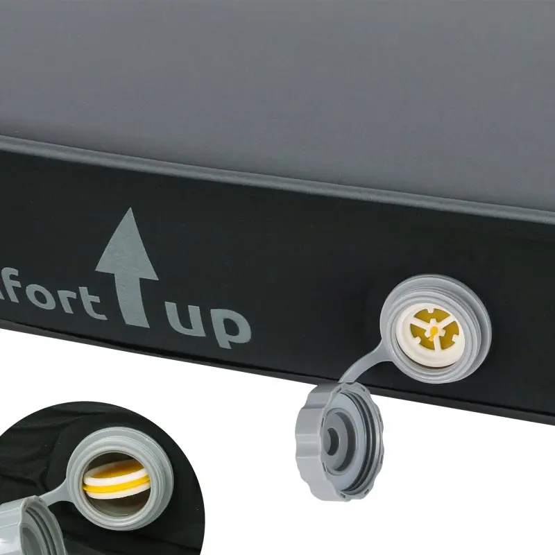 Selbstaufblasende 3D-Isomatte your GEAR ISO 3D, 200x73x10 cm, Detailansicht des geöffneten Ventils mit Schaumstoffkern, graue Oberfläche, seitlicher Schriftzug „comfort up“.