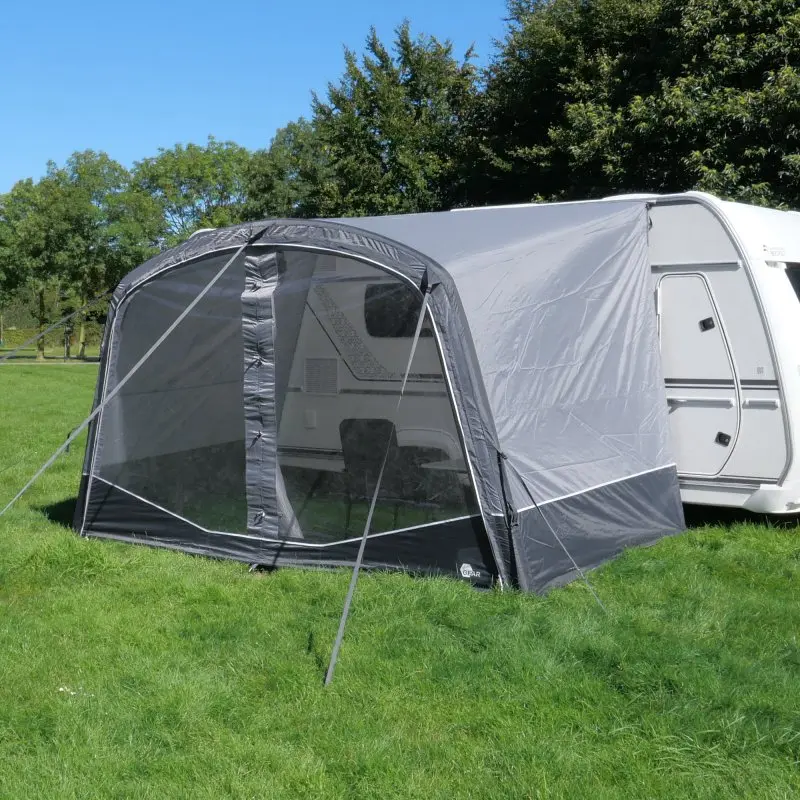 Auvent gonflable your GEAR Otranto Air 380 x 250 cm pour caravane, avec grande paroi panoramique transparente, toit de protection contre le soleil, montage facile, adapté aux véhicules jusqu’à 245 cm de hauteur.
