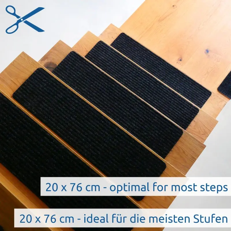 Tapis de marche yourGEAR gris foncé 76x20 cm, lot de 15, antidérapant avec dessous TPR, réutilisable, posé sur escalier en bois, idéal pour protéger et sécuriser les marches.