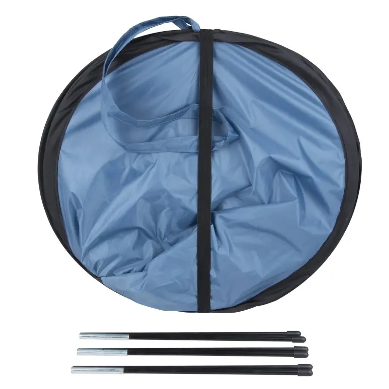 Toit de chariot yourGEAR Pop Up Trolley Roof bleu plié en sac rond avec poignée, accompagné de trois tiges noires pour montage, protection solaire légère et portable pour bollerwagen et chariots de plage.