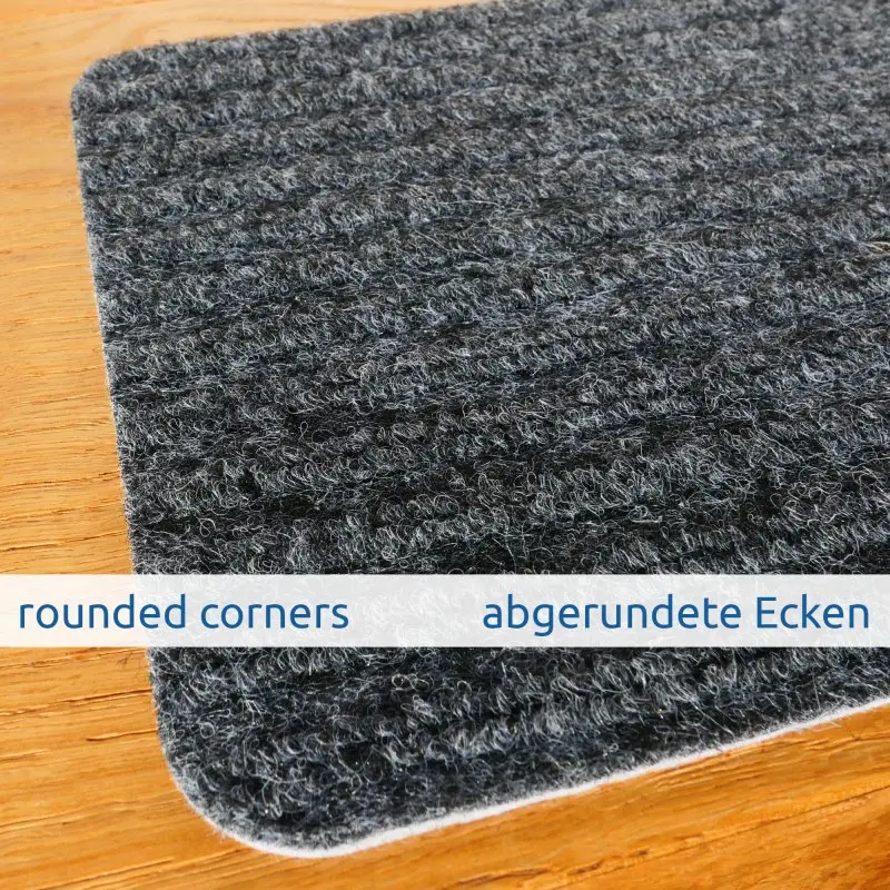 Tapis de marche yourGEAR auto-adhésif, 76x20 cm, couleur gris clair, texture antidérapante avec coins arrondis, surface résistante, dessous en TPR pour une fixation facile sur les escaliers en bois.