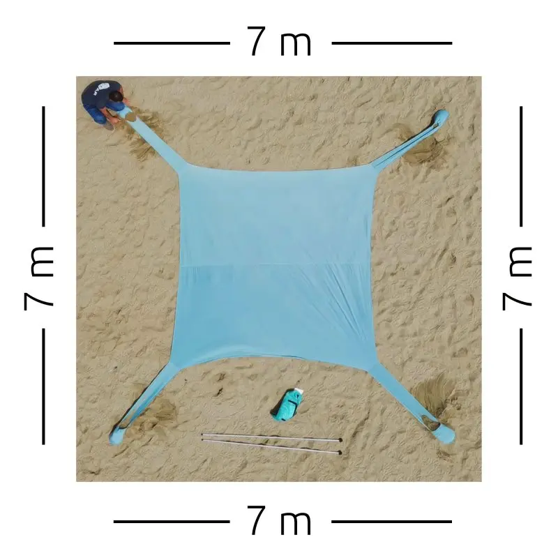 Abri de plage your GEAR Cameo 3 x 3 m XXL, tissu bleu extensible, forme carrée, installé sur sable, accessoires inclus, protection solaire UV 50+, idéal pour plage et plein air.