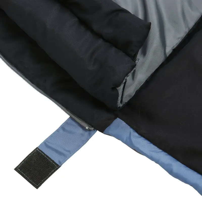 Detalle del saco de dormir your GEAR Marin azul y gris, muestra tejido resistente, cremallera y cierre de velcro; ideal para camping y uso en 3-4 estaciones, tamaño 220x80 cm, diseño cálido y cómodo.