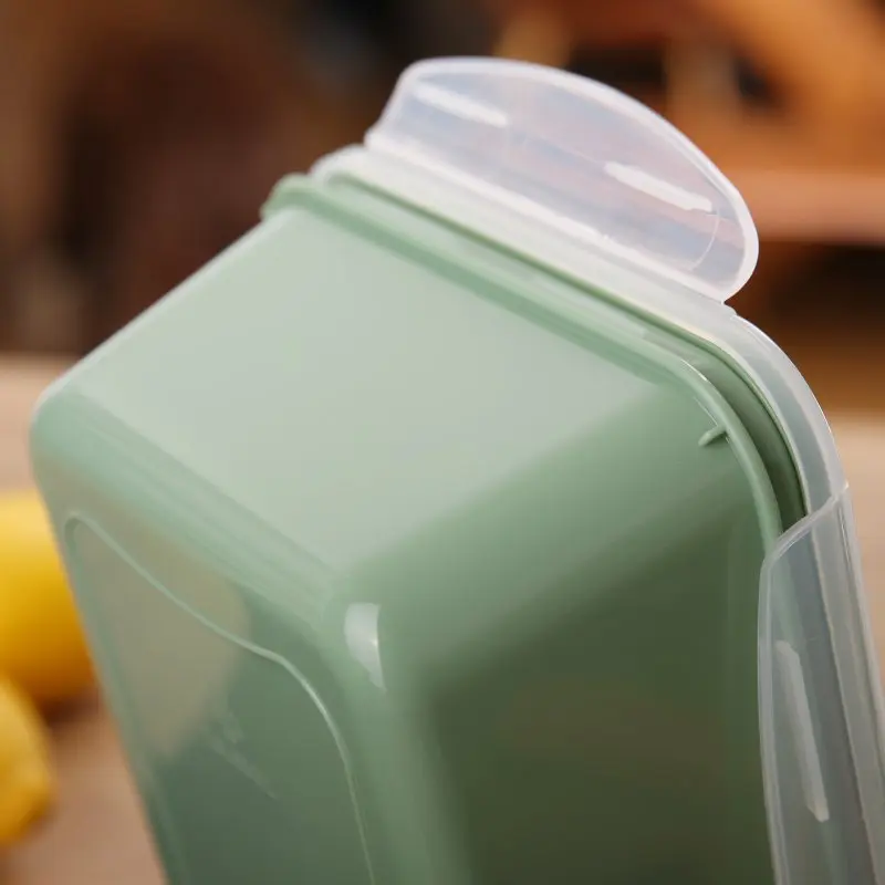 Grüne your GEAR Pila Frischhaltedose 700 ml mit transparentem Deckel, eckige Form, BPA-frei, temperaturbeständig, stapelbar, ideal für Lebensmittelaufbewahrung in Küche, Mikrowelle und Gefrierschrank.