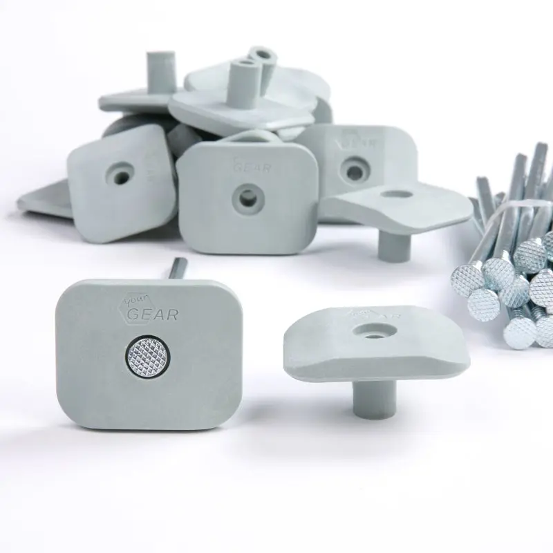 20 piquets de sol your GEAR avec tête plate en ABS gris, diamètre 6 mm, longueur 140 mm, capuchon antidérapant pour tapis de tente et bâche, robustes, anti-chute, présentés en gros plan sur fond blanc.