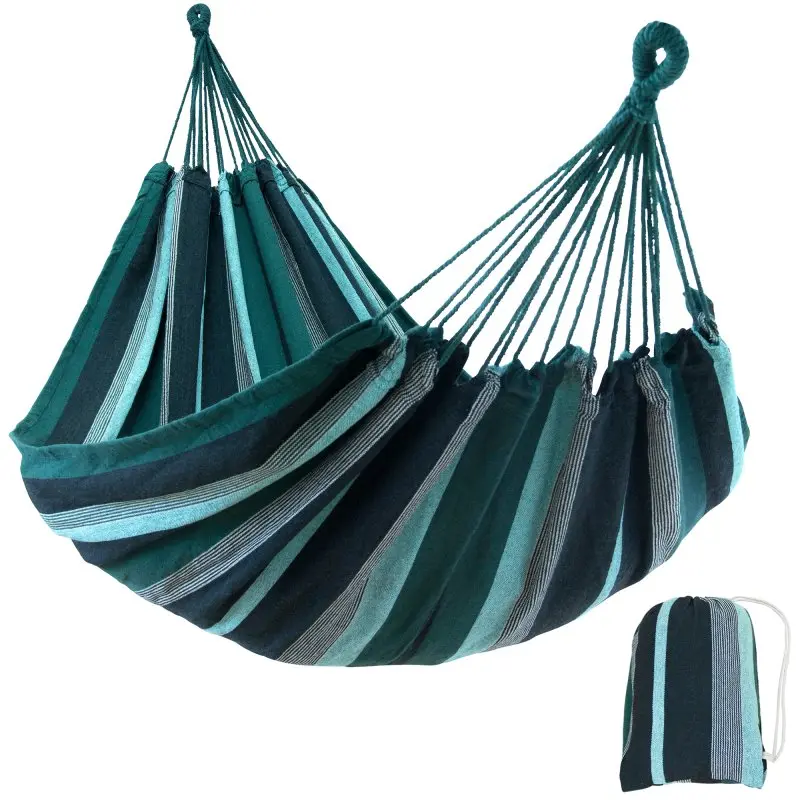 Gestreifte yourGEAR Maui Smaragd Hängematte aus Baumwolle, 200 x 120 cm, grün-blaue Farbtöne, mit robusten Aufhängeseilen und passender Packtasche, belastbar bis 240 kg, für drinnen und draußen.