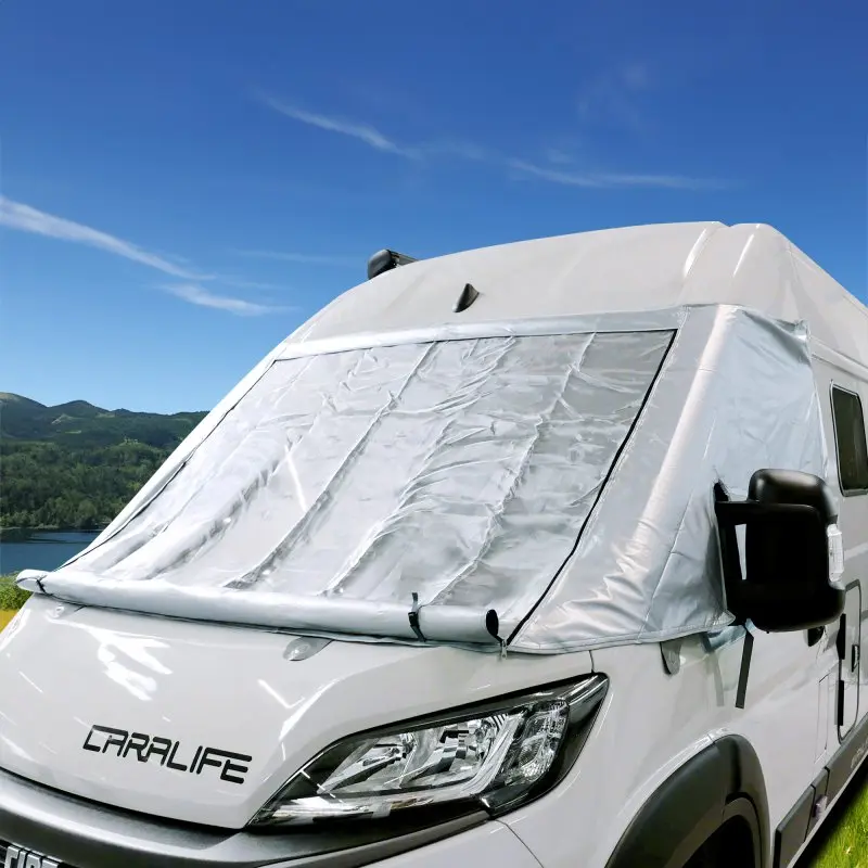 Telo termico your GEAR Brindisi Plus montato su camper, copre parabrezza e finestrini anteriori, offre protezione dal sole e dagli sguardi, materiale argentato riflettente, adatto a Ducato, Jumper, Boxer.