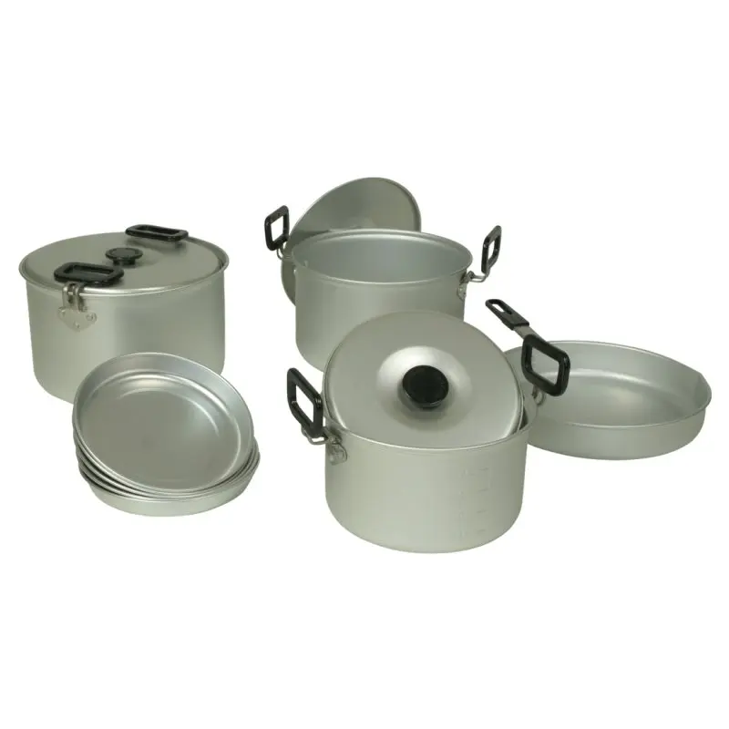 Camping Kochset 10T Woodman V, 12-teilig, aus Aluminium für 4-5 Personen, bestehend aus drei Töpfen mit Deckeln, einer Pfanne, vier Tellern und klappbaren Griffen, ideal für Outdoor-Kochen.