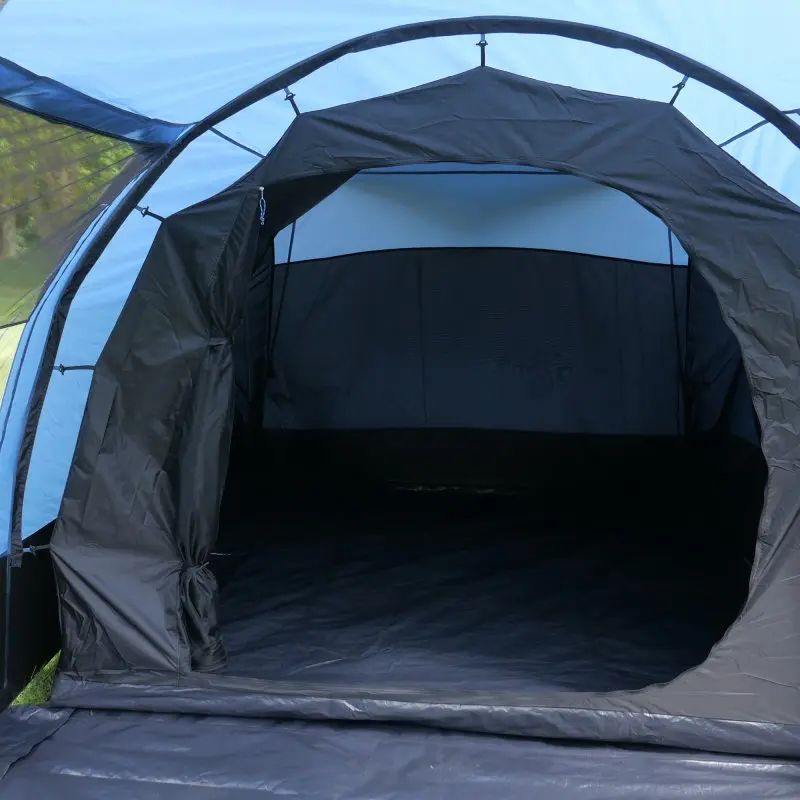 Tente tunnel familiale your GEAR Mistral 4 personnes, spacieuse avec grande cabine de couchage, tissu bleu et noir, entrée large, ventilation arrière, protection UV 50+, imperméabilité 3000 mm, idéale pour le camping.