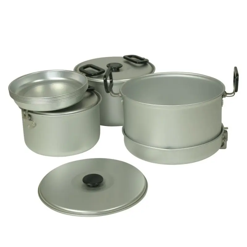 Camping Kochset 10T Woodman V aus Aluminium, bestehend aus mehreren Töpfen, Pfannen, Deckeln und Tellern für 4–5 Personen, silberfarben, stapelbar und mit klappbaren Griffen, ideal für Outdoor-Küche.
