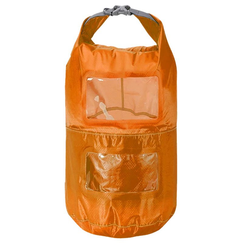 Sac étanche Trekmates 6L orange avec deux compartiments, fenêtres transparentes pour voir le contenu, fermeture à enrouler et boucle grise, matériau nylon léger et imperméable. Idéal pour le rangement outdoor.