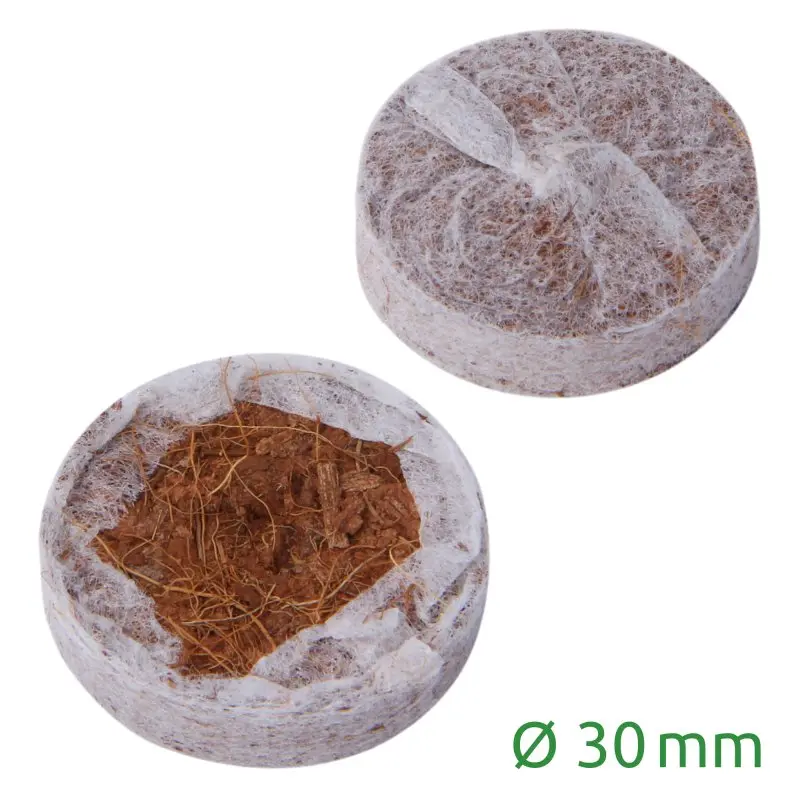 Due dischetti di fibra di cocco yourGEAR da 30 mm con involucro in tessuto non tessuto, uno visto dall’alto e uno con la superficie aperta che mostra il substrato naturale per semina e coltivazione, torba-free, 100% bio.